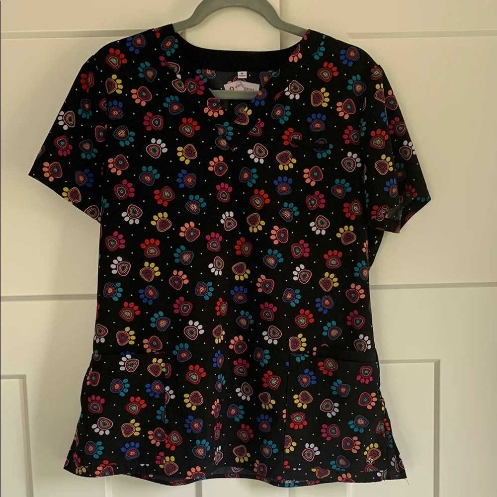 {White Cross} scrub top - Picture 3 of 7